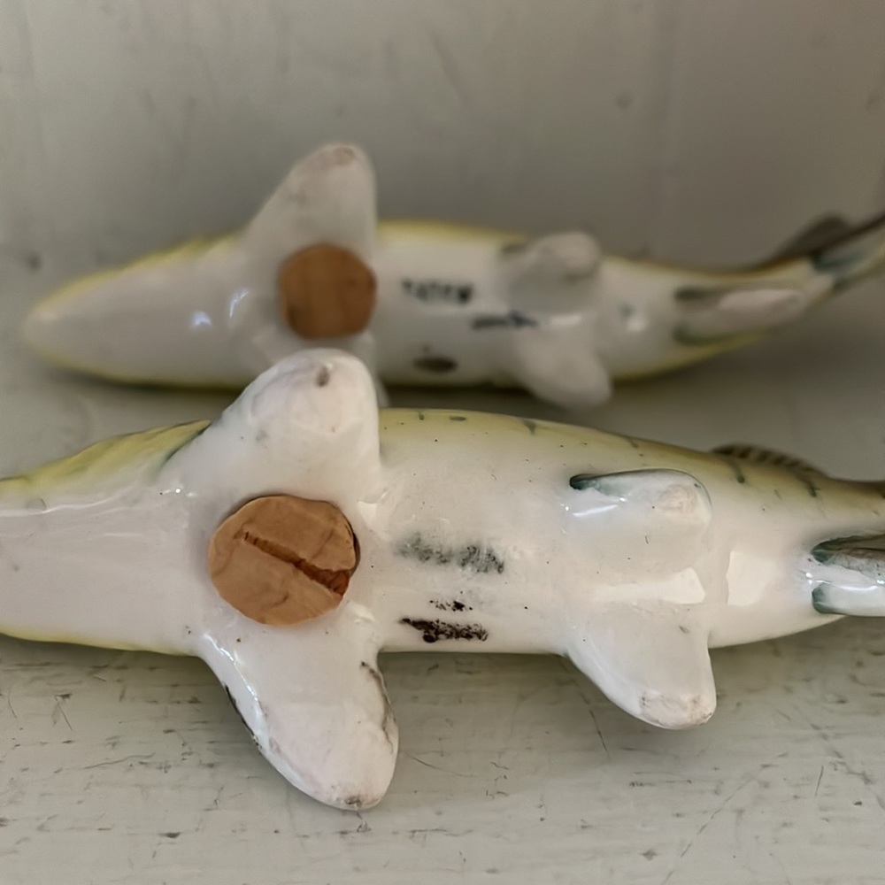 Fish salt & pepper shakers - Picture 5 of 6